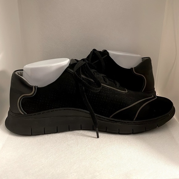 Vionic Riley Casual Sneaker in Black and Grey Size 10 - EUC - Picture 3 of 12